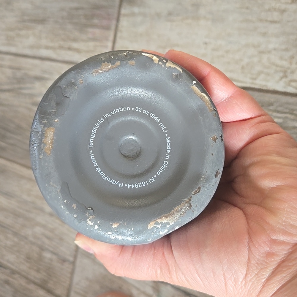 Hydro Flask Gray Insulated Water Bottle - Picture 2 of 5